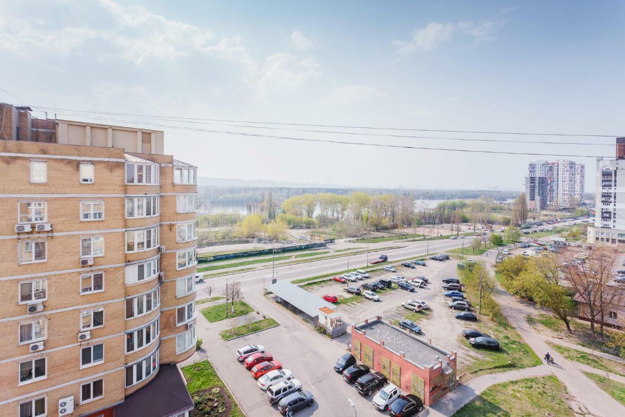 Апартаменты Возле Мвц Kiew Exterior foto